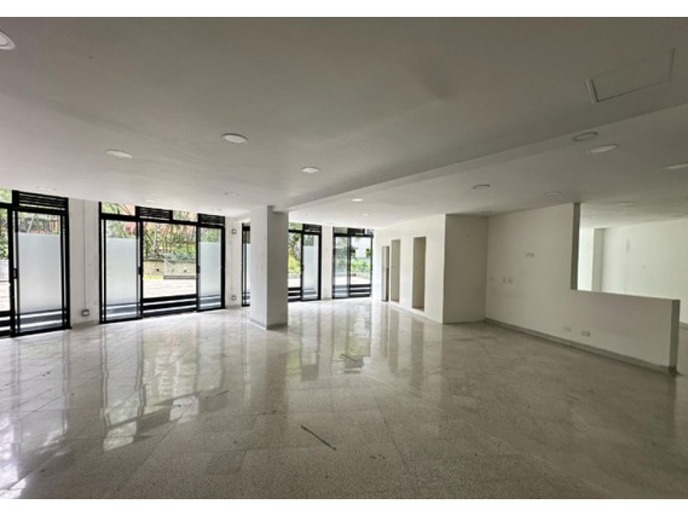 SE ARRIENDA LOCAL COMERCIAL POBLADO — foto 4