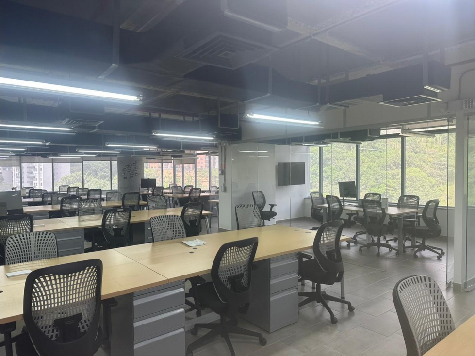 SE ARRIENDA OFICINA POBLADO — foto 4