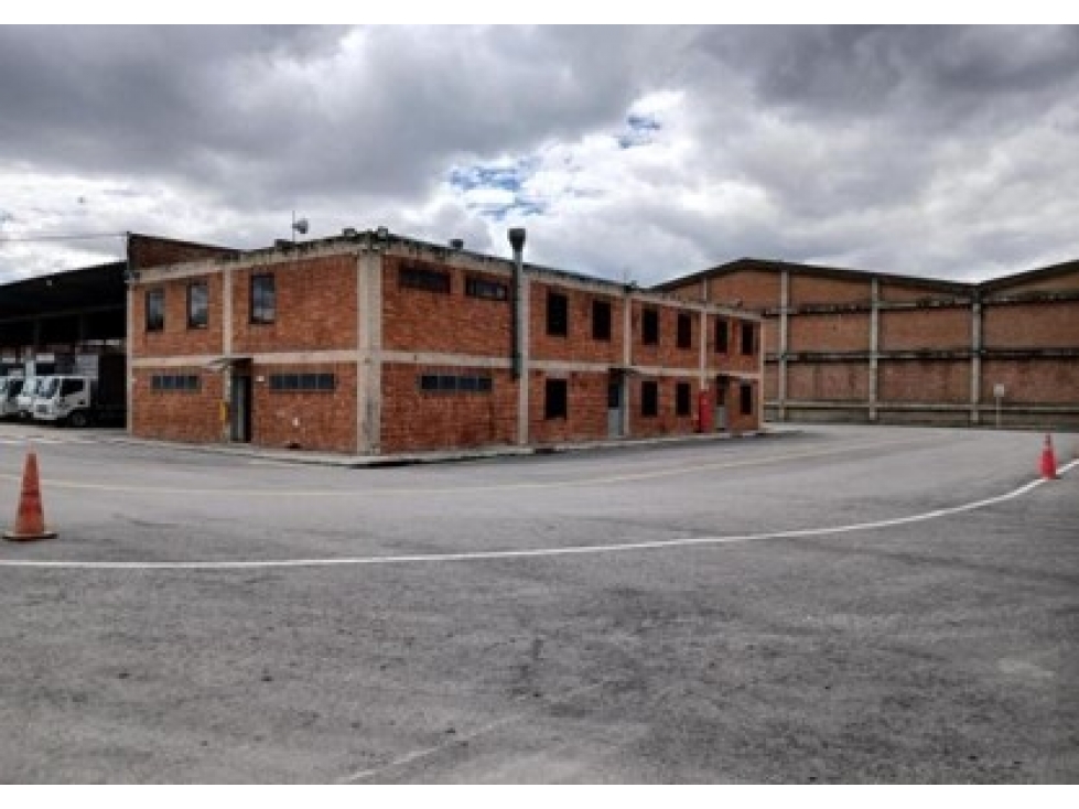 SE ARRIENDA BODEGA EN MOSQUERA - 2