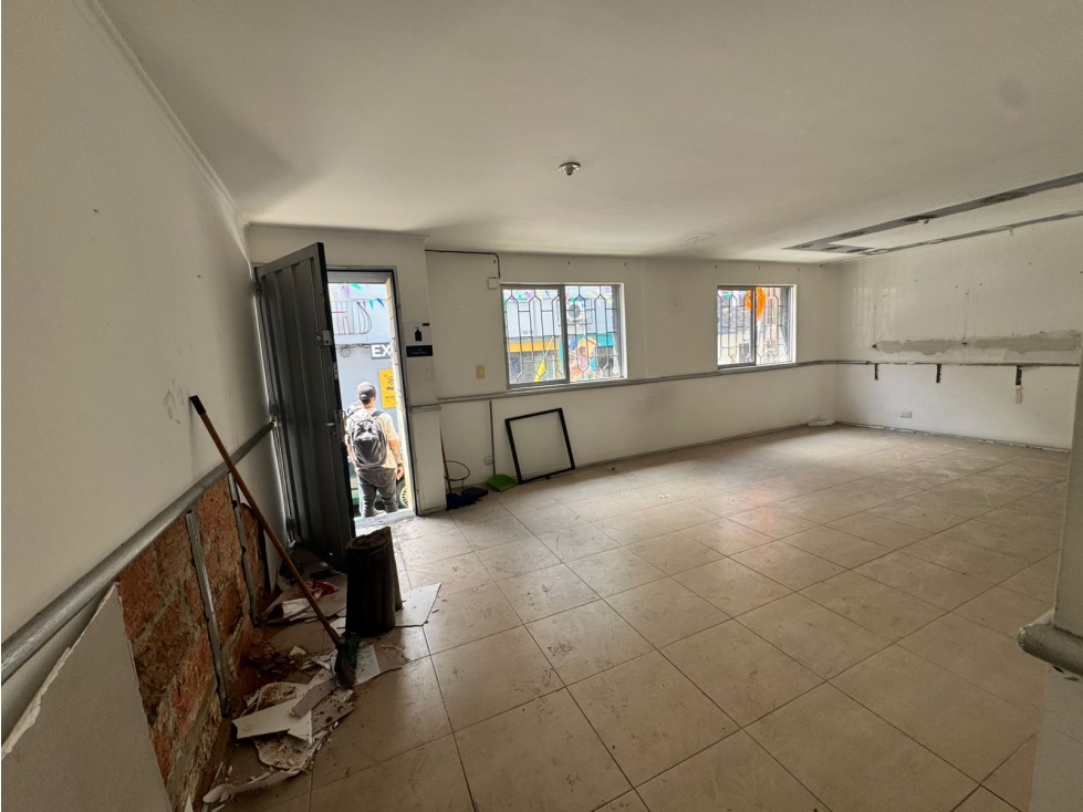 SE ARRIENDA LOCAL COMERCIAL POBLADO — foto 6