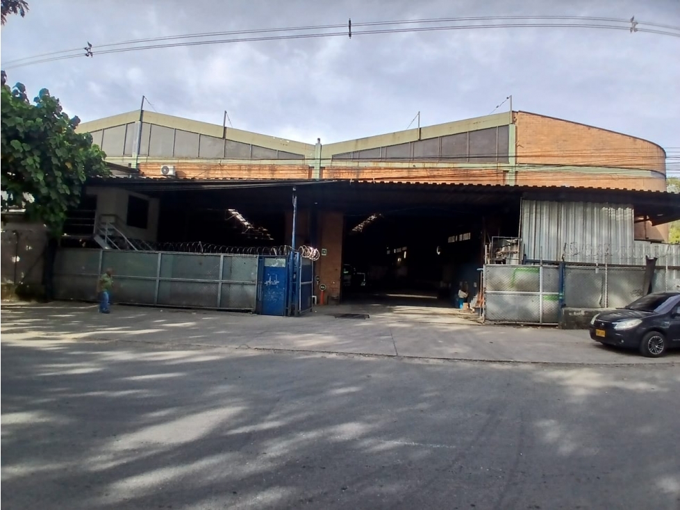 SE ARRIENDA BODEGA EN SABANETA - 6