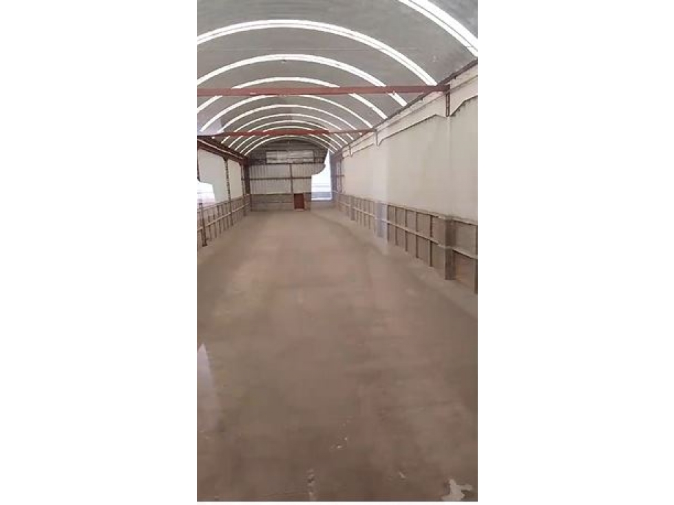 SE ARRIENDA BODEGA EN GIRARDOTA - 3