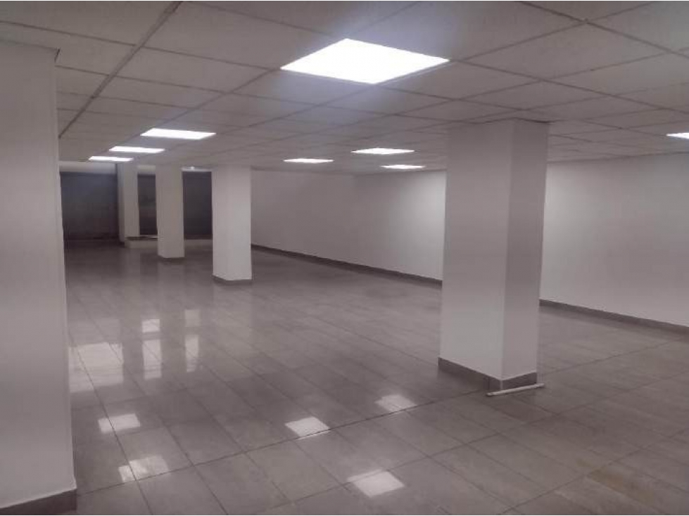 SE ARRIENDA O SE VENDE LOCAL COMERCIAL EN BOGOTA — foto 3
