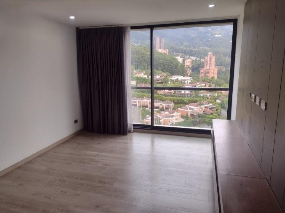 SE ARRIENDA APARTAMENTO EN EL POBLADO — foto 5