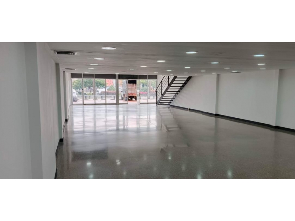 SE ARRIENDA LOCAL COMERCIAL MEDELLIN — foto 3