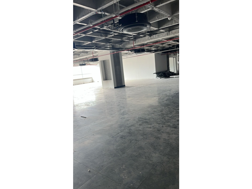 SE ARRIENDA OFICINA EN ENVIGADO