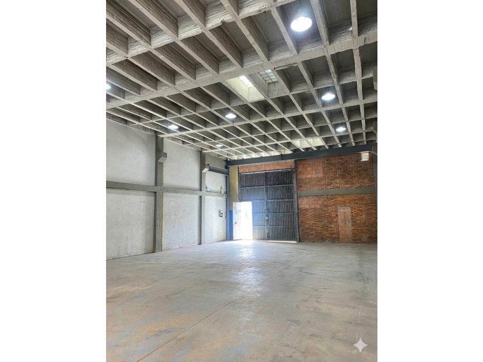 BODEGA VENDO O ARRIENDO PUENTE ARANDA — foto 2