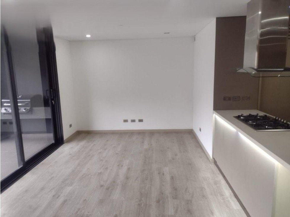 SE ARRIENDA APARTAMENTO EN EL POBLADO — foto 6