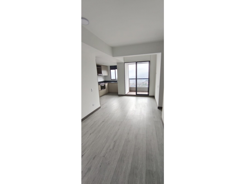 SE ARRIENDA APARTAMENTO EN EL POBLADO — foto 2