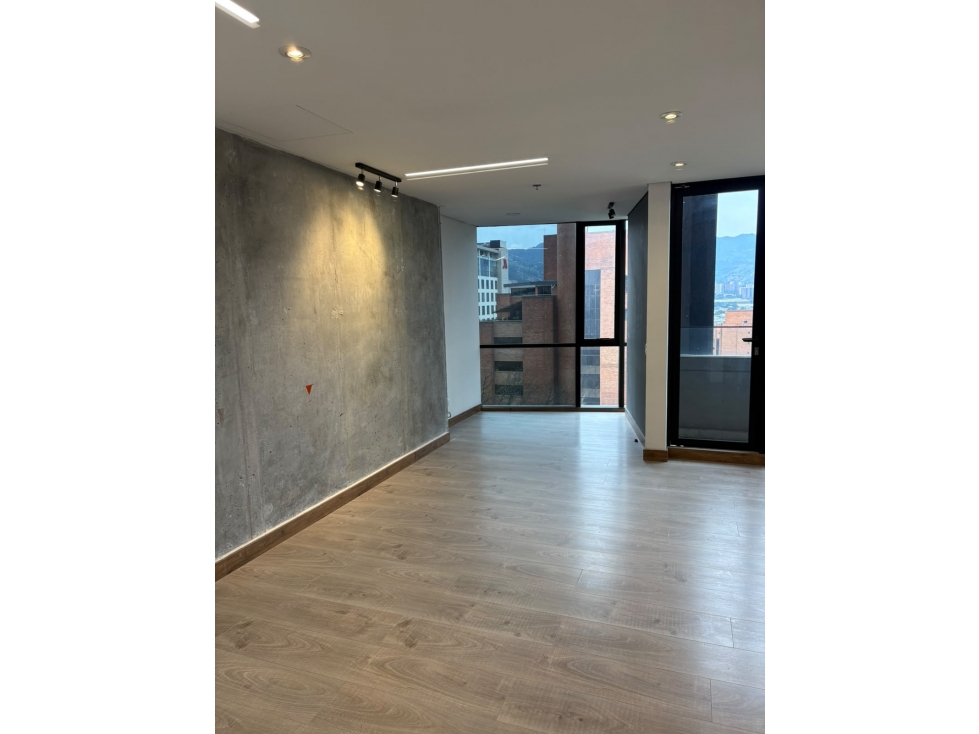 SE VENDE OFICINA EL EL POBLADO - 3