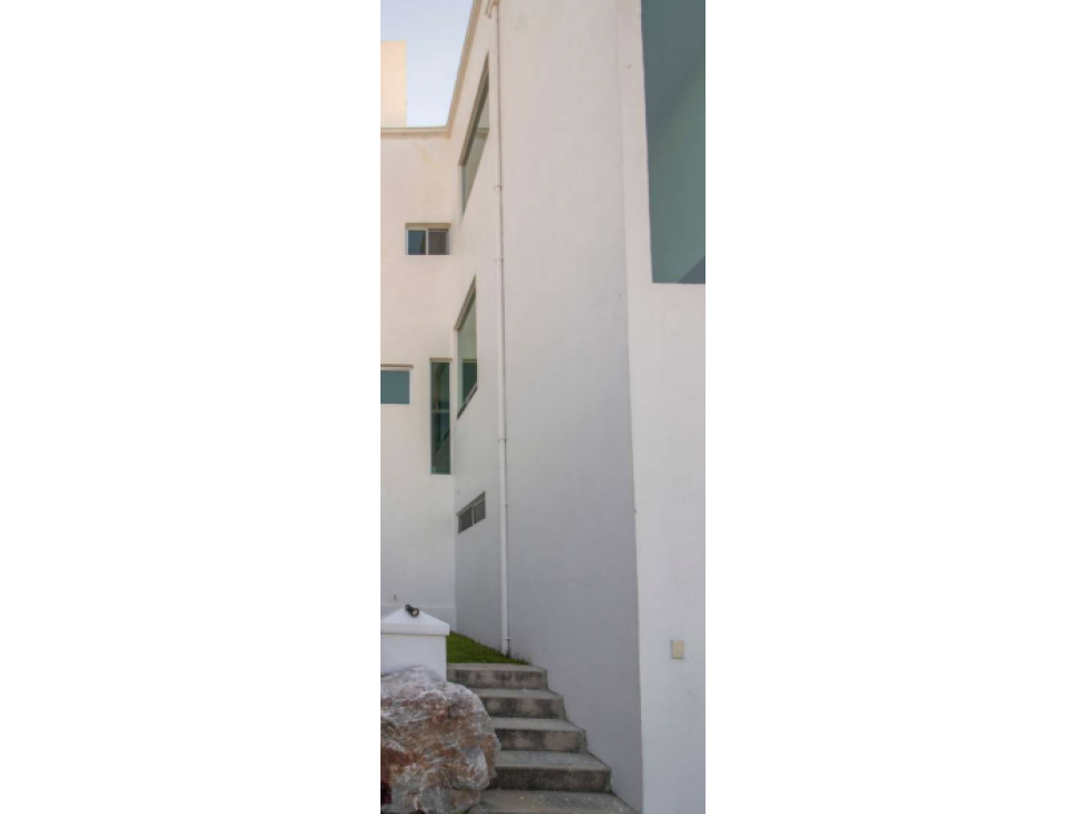 Casa En Venta En Zona Calera Con Amplias Áreas Verdes — foto 3