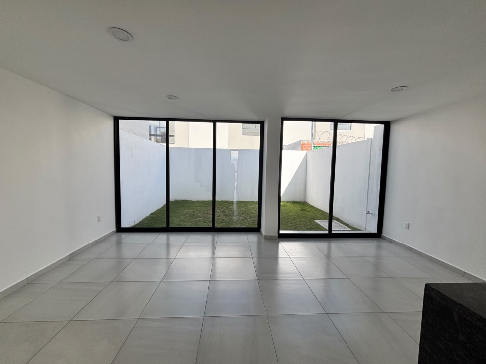 Casa En Venta Lomas de Angelopolis 3 - 2