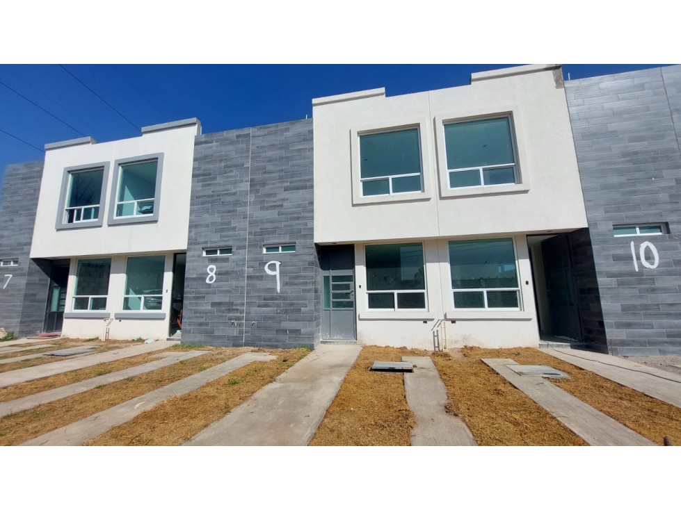 Casa En Venta Zona VW Con Recamara En Planta Baja - 1