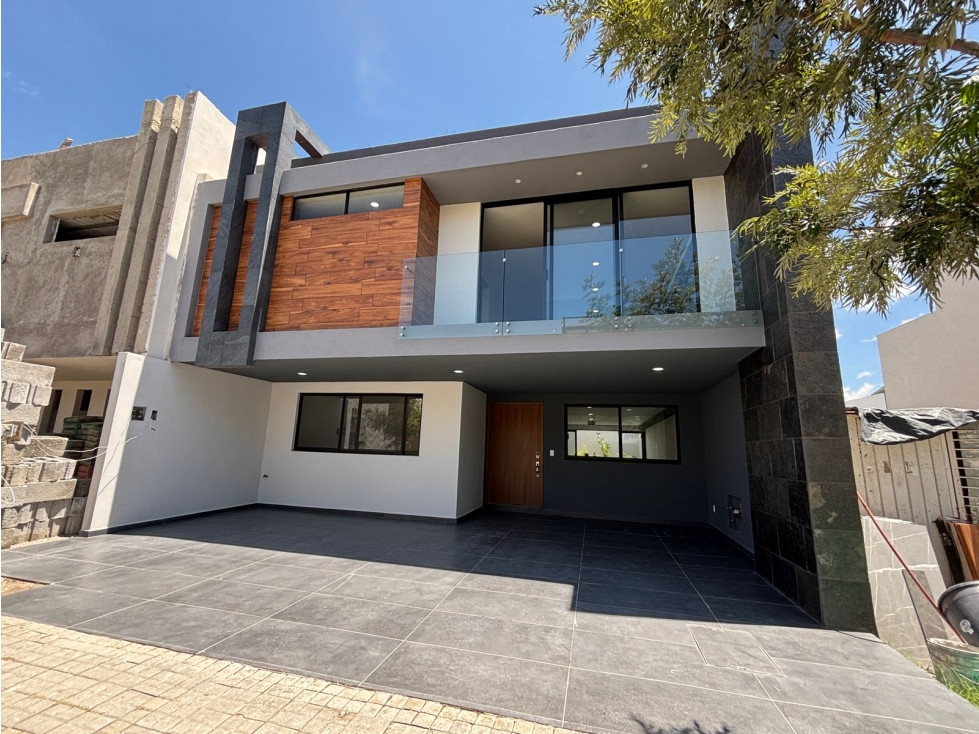 Casa En Venta Parque Colima, Con Habitación en Planta Baja