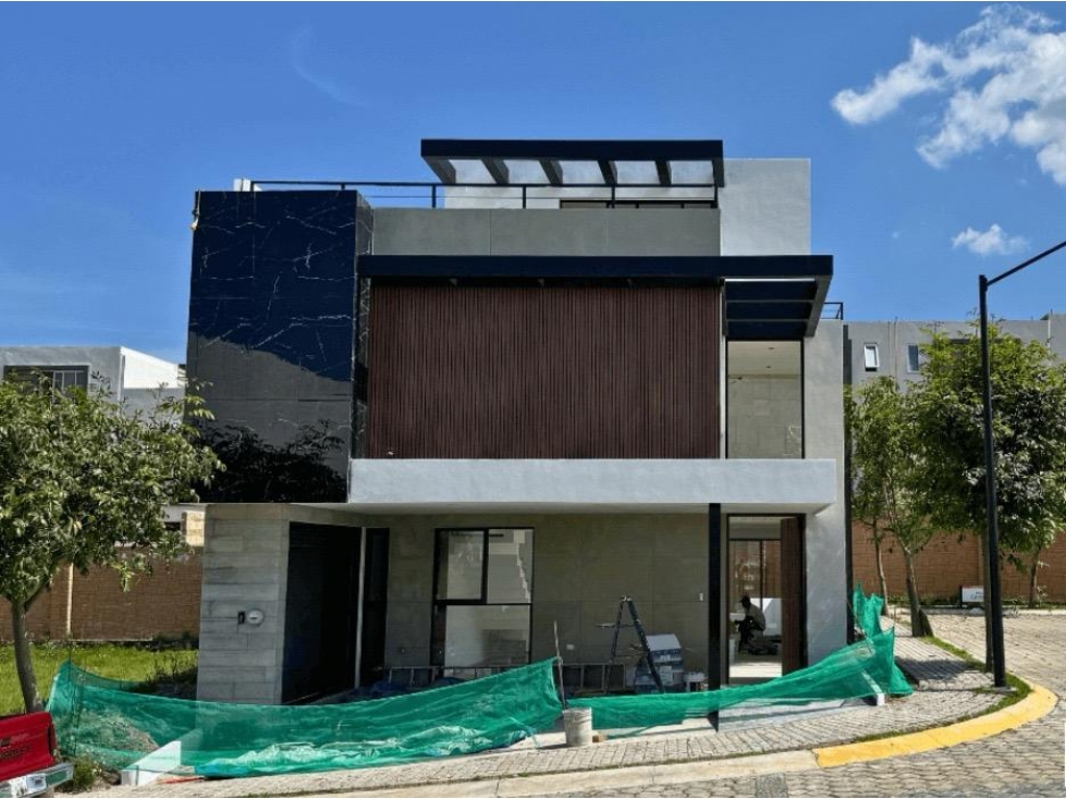 Casa en Venta Lomas de Angelopolis en esquina, Parque Rodas