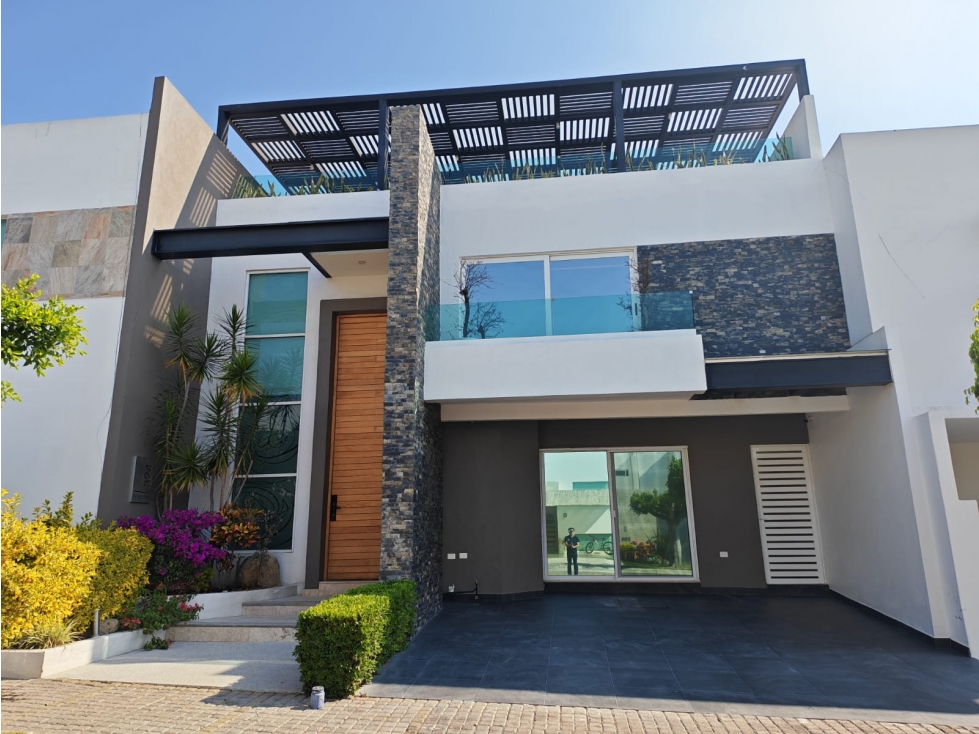 Casa en Venta Lomas I, 888