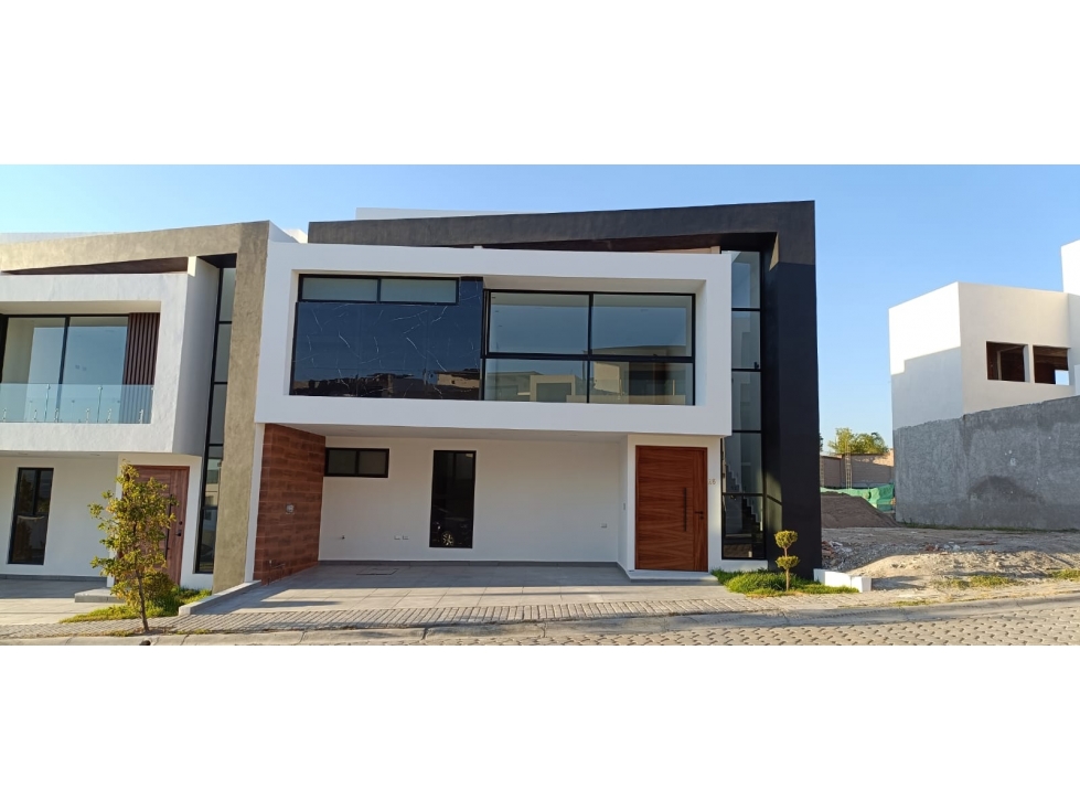 Casa en Venta Lomas de Angelopolis Parque Colima