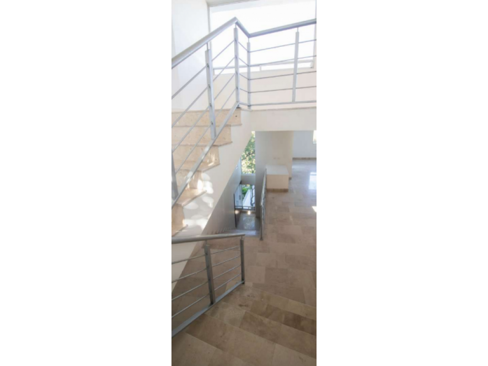 Casa En Venta En Zona Calera Con Amplias Áreas Verdes — foto 4