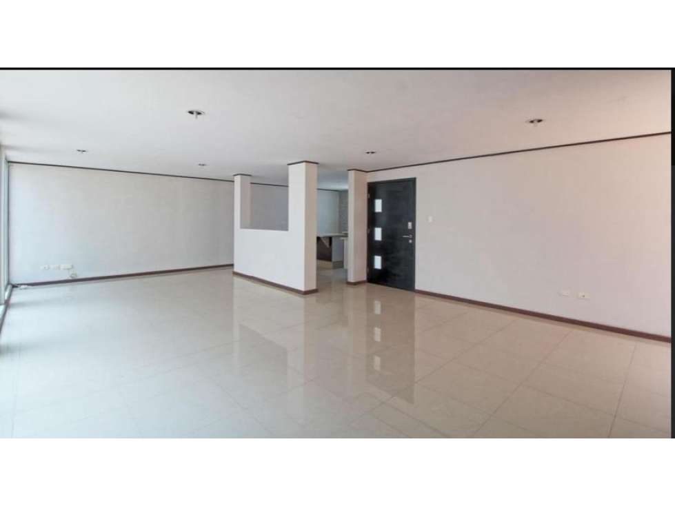 Casa En Venta Dentro De Fraccionamiento En Camino Real - 2
