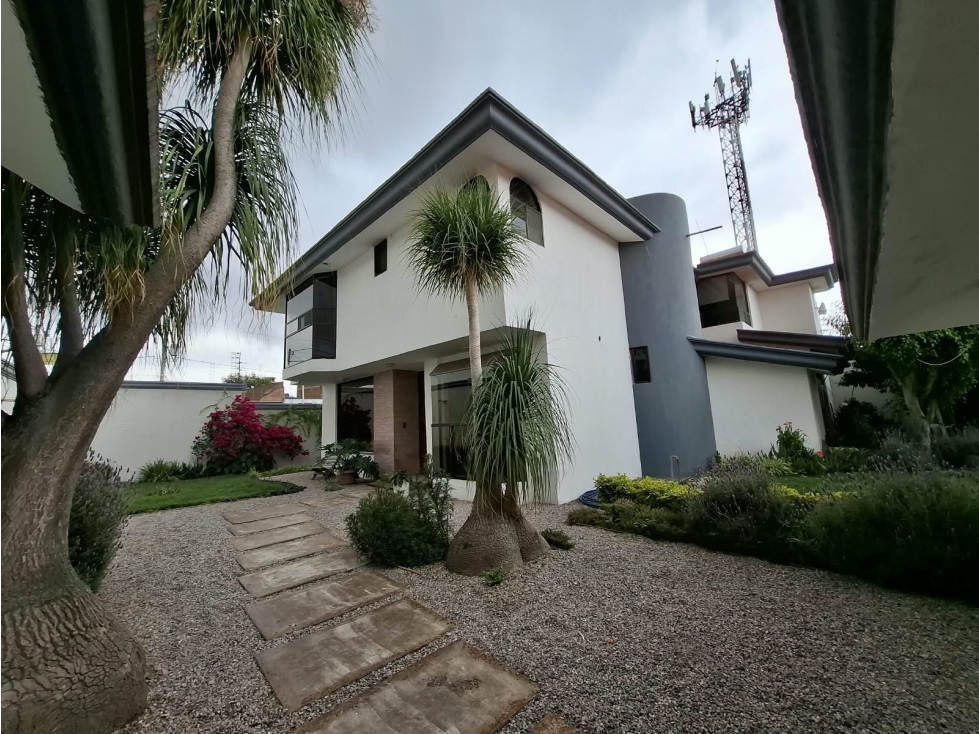 Casa en Venta Zavaleta, Santa Cruz Buenavista