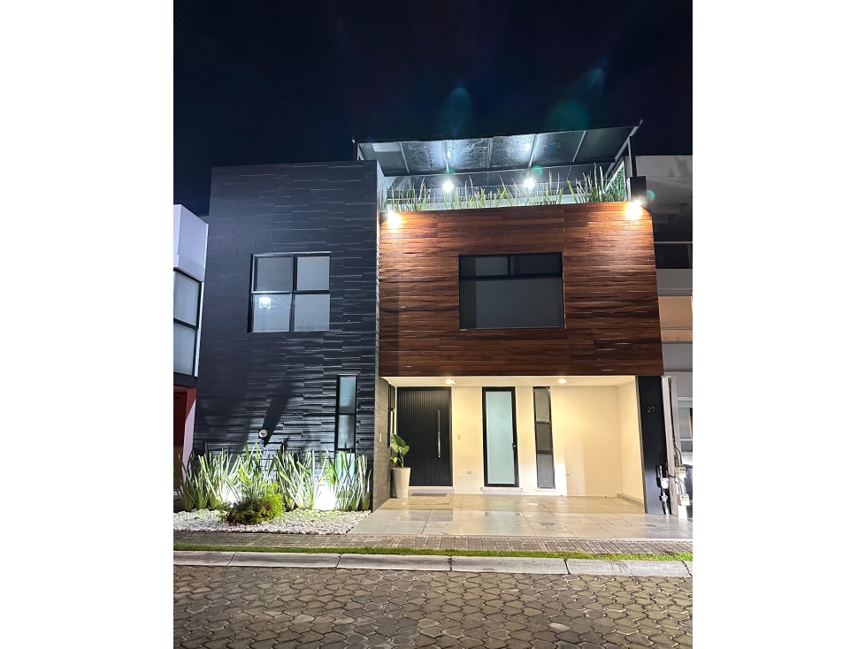 Casa En Venta En PB Habitación Terrazas Roof Amueblada Parque Coahulia — foto 2