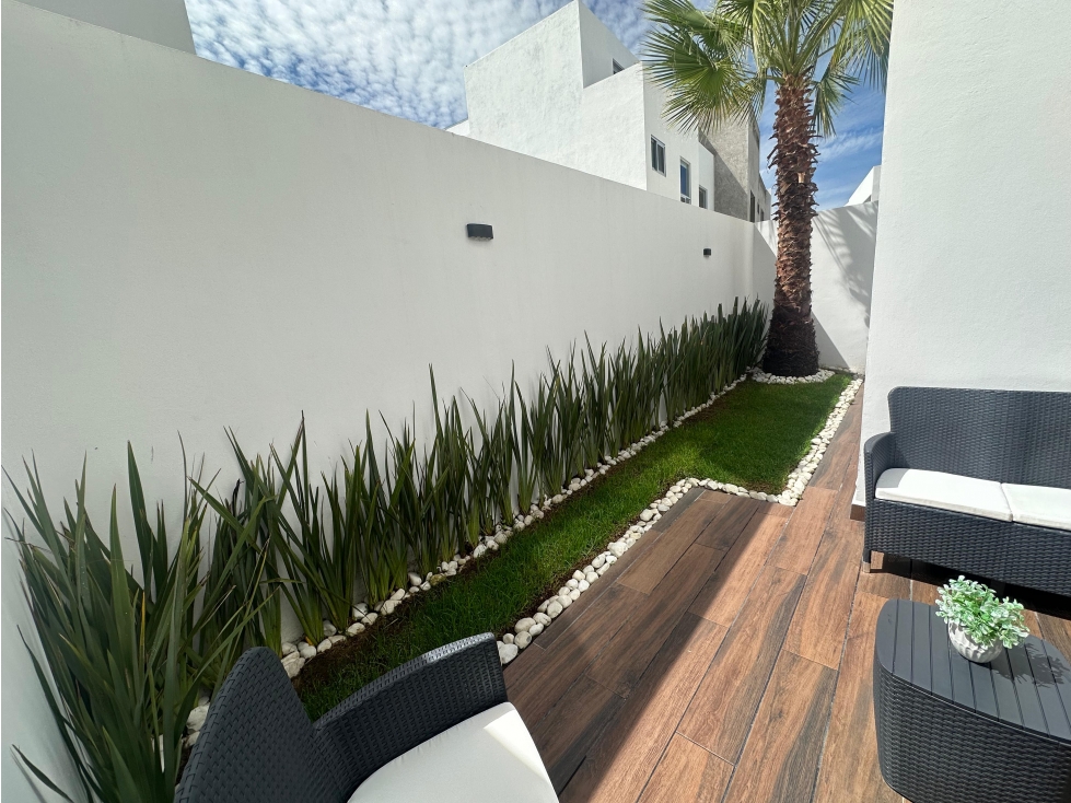 Casa En Venta En PB Habitación Terrazas Roof Amueblada Parque Coahulia — foto 5