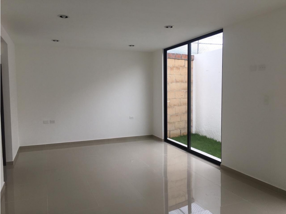 Casas En Preventa En Fraccionamiento Cerca De Plaza San Diego - 2