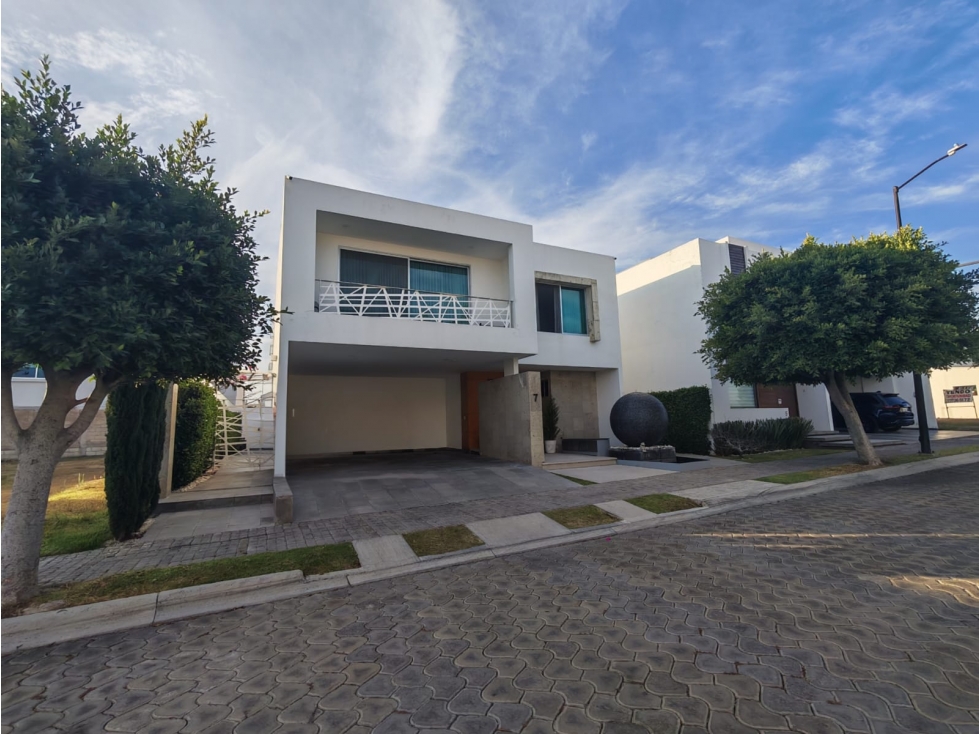 Casa En Venta Lomas Parque 222A — foto 2