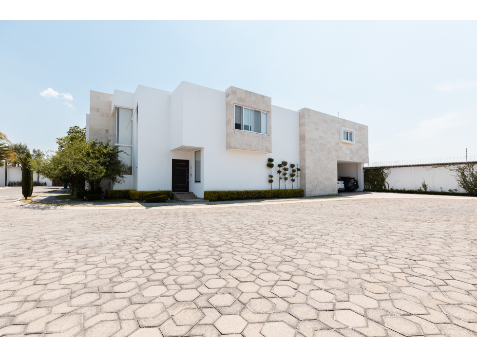 Casa En Venta En Fraccionamiento Rincón De Atlixcayotl - 1