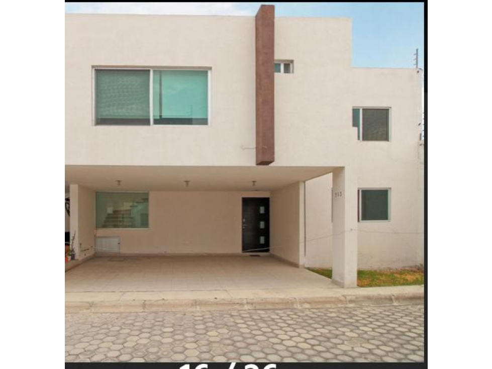 Casa En Venta Dentro De Fraccionamiento En Camino Real - 1