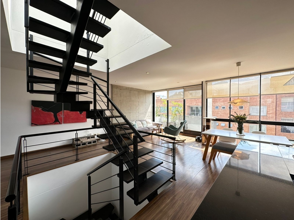 Se ARRIENDA apartamento Dúplex El Virrey 150m2 Terraza 40m2 — foto 3