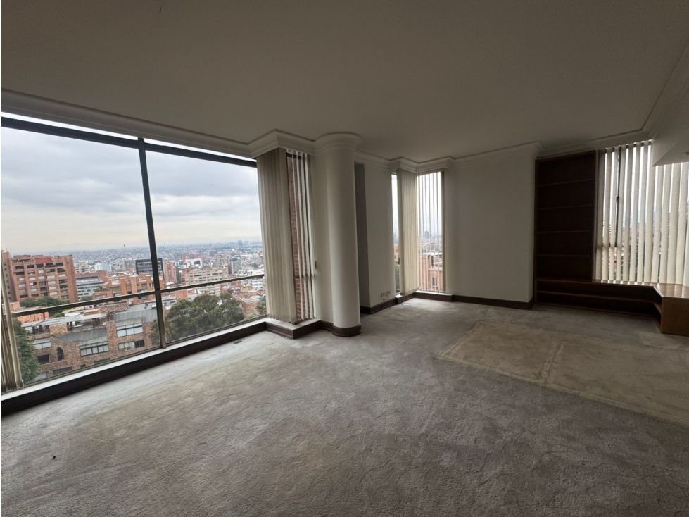 SE VENDE APARTAMENTO EN LOS ROSALES 374m2 — foto 4