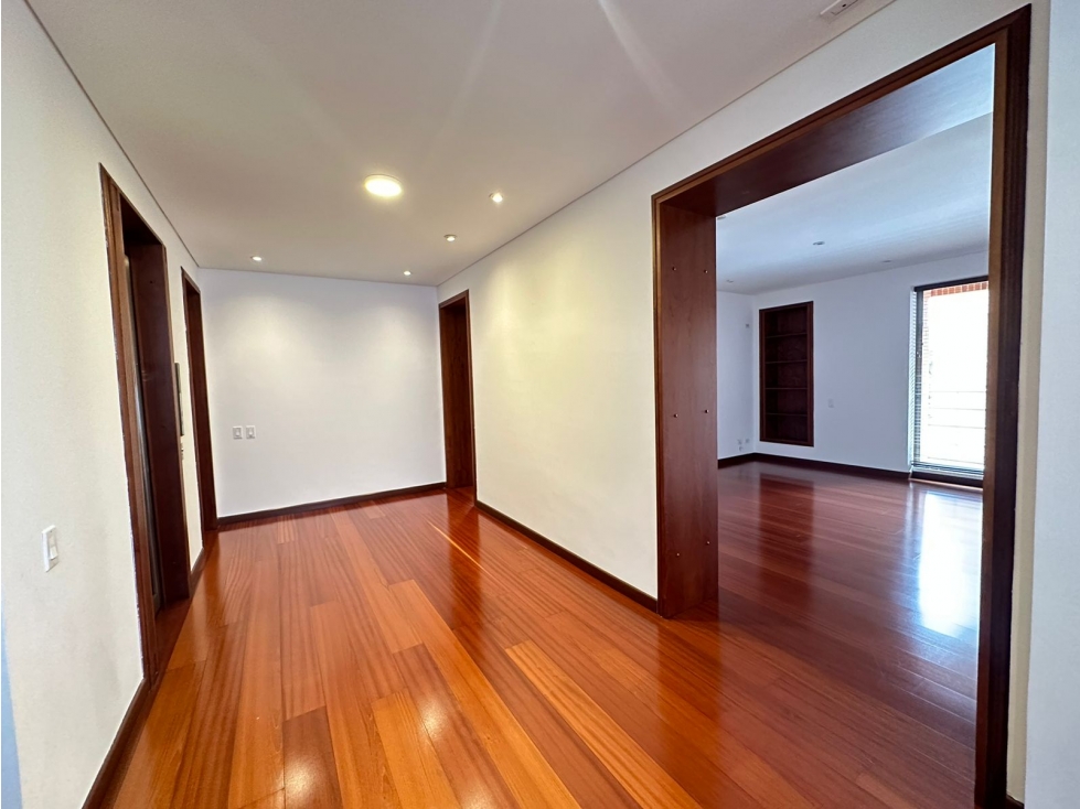 Se VENDE apartamento El Chicó 383m3 Terraza — foto 3