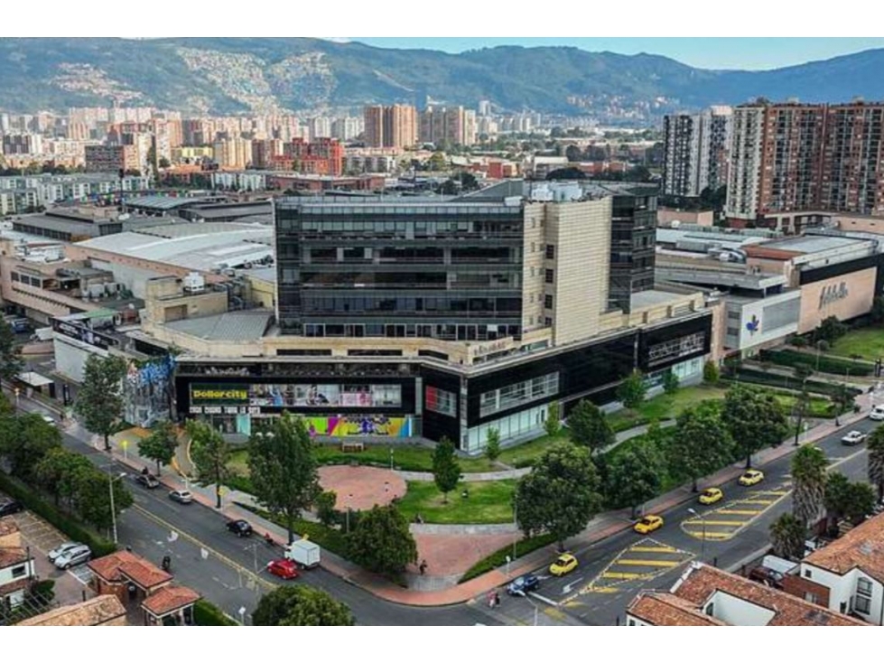 SE ARRIENDAN ESPACIOS DE TRABAJO EN OFICINAS DE ÁREA DE 1000M2
