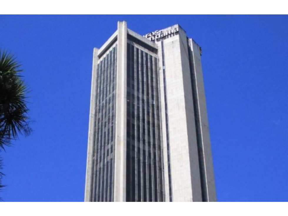 SE ARRIENDAN ESPACIOS DE TRABAJO EN OFICINAS DE ÁREA DE 540M2