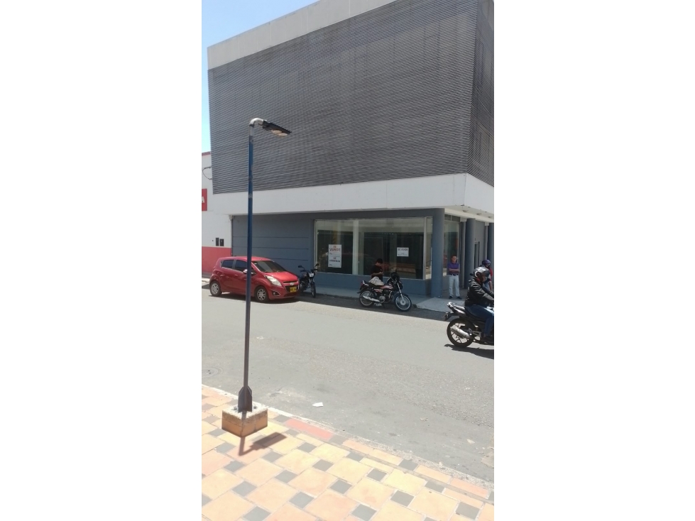 SE ARRIENDA O VENDE EDIFICIO EN NEIVA 900M2 - 2