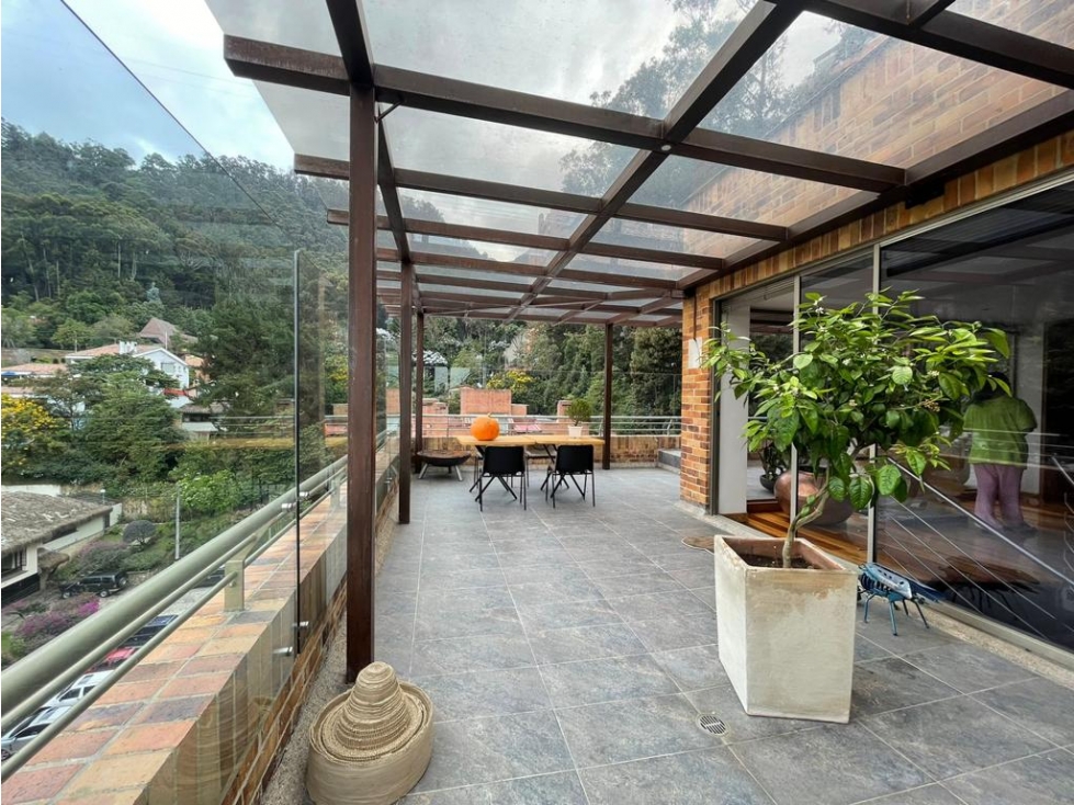 SE VENDE O SE ARRIENDA PENTHOUSE LOS ROSALES 238M2 TERRAZAS 92M2