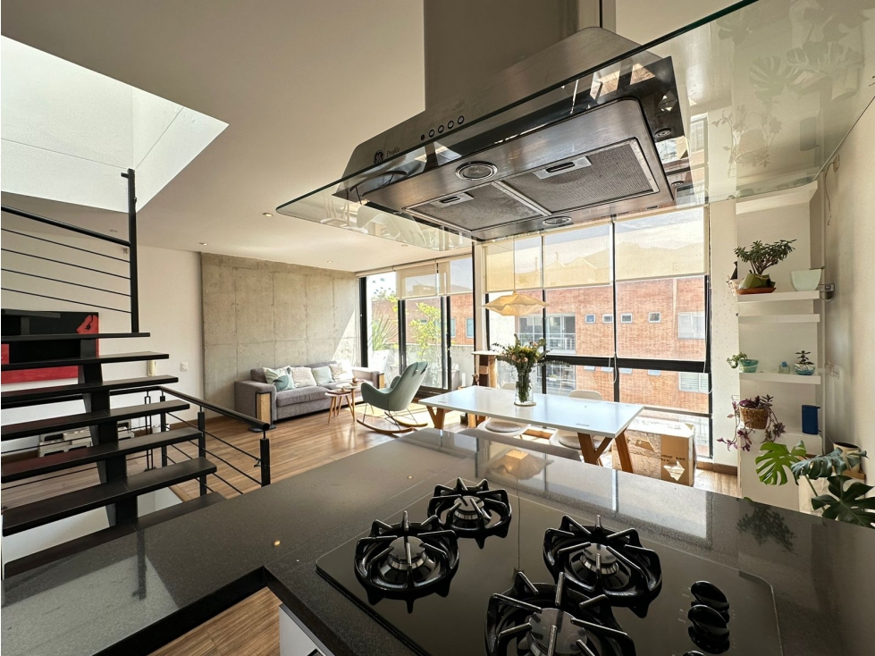 Se ARRIENDA apartamento Dúplex El Virrey 150m2 Terraza 40m2 — foto 2