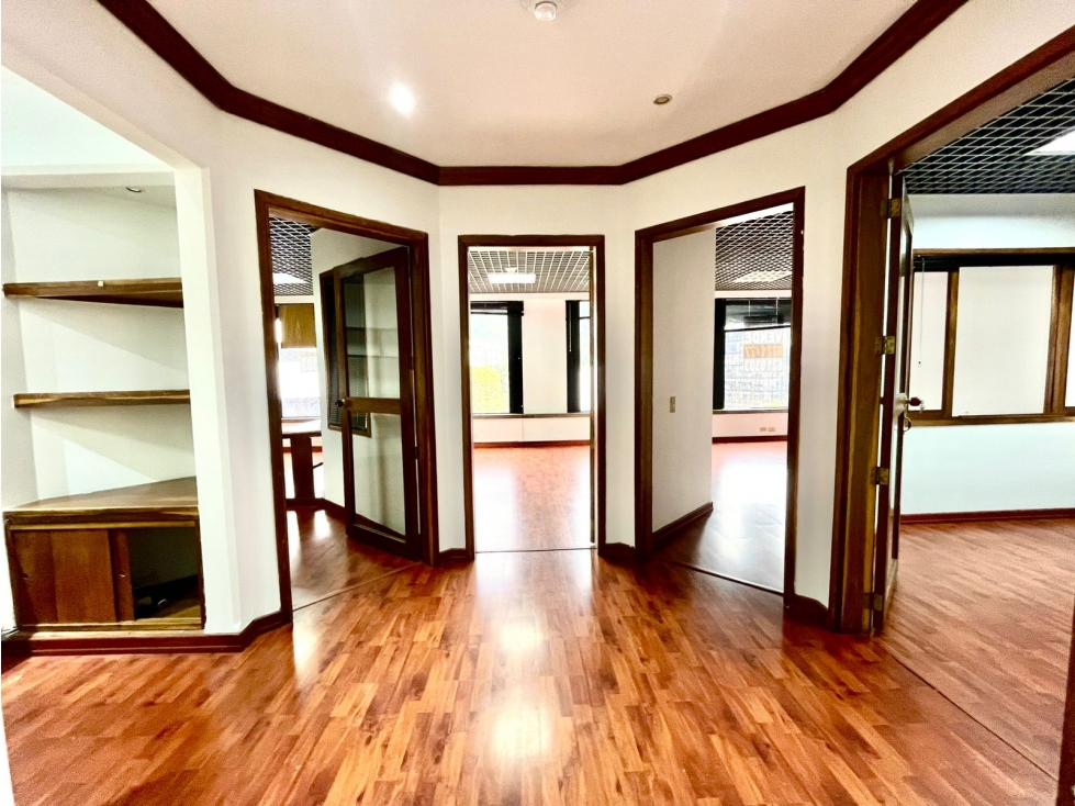 SE VENDE O ARRIENDA OFICINA EN CHICÓ NORTE 113m2 — foto 3