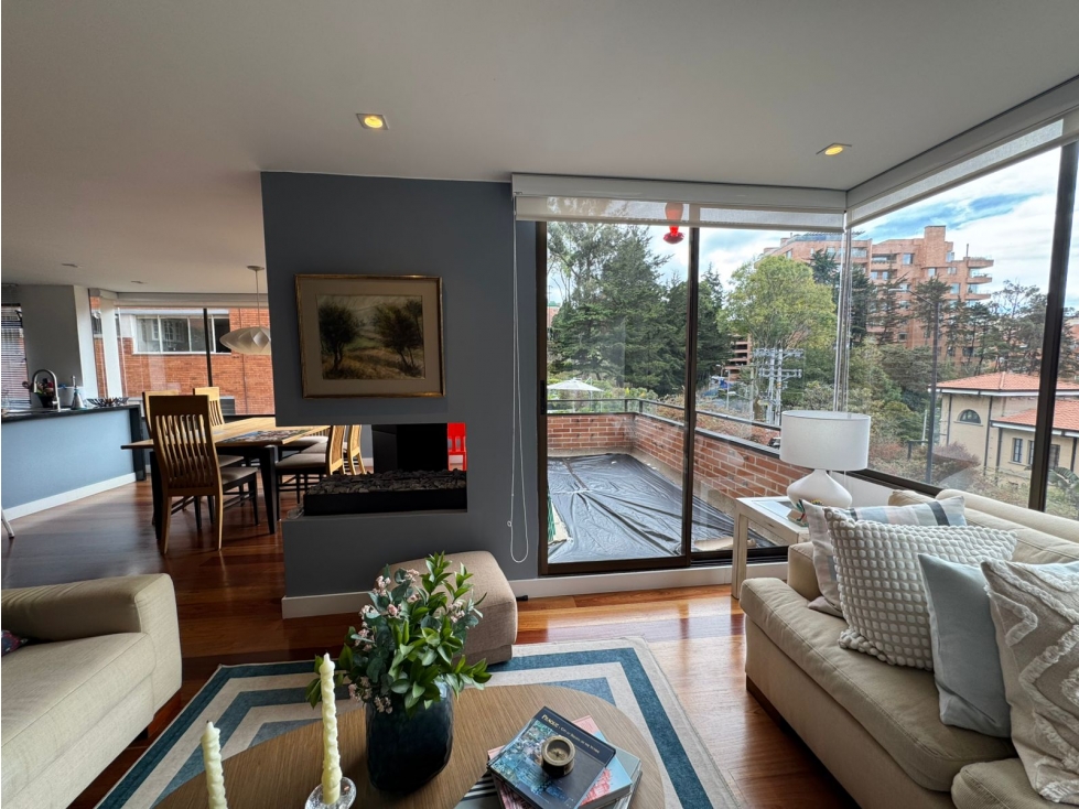 SE VENDE APARTAMENTO EN LOS ROSALES 205m2