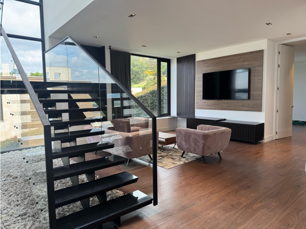 SE VENDE CASA O SE ARRIENDA EN APOSENTOS 584m2 — foto 4