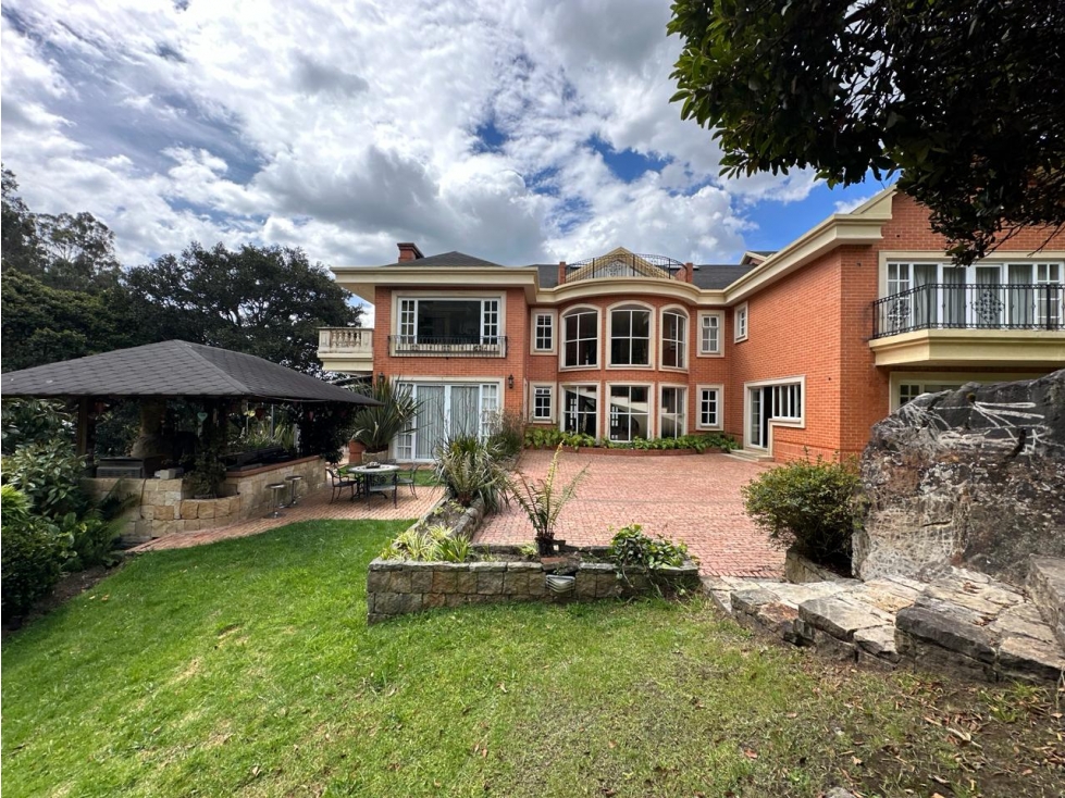 SE VENDE O ARRIENDA CASA EN LA FLORESTA DE LA SABANA 1.200M2 TERRAZAS