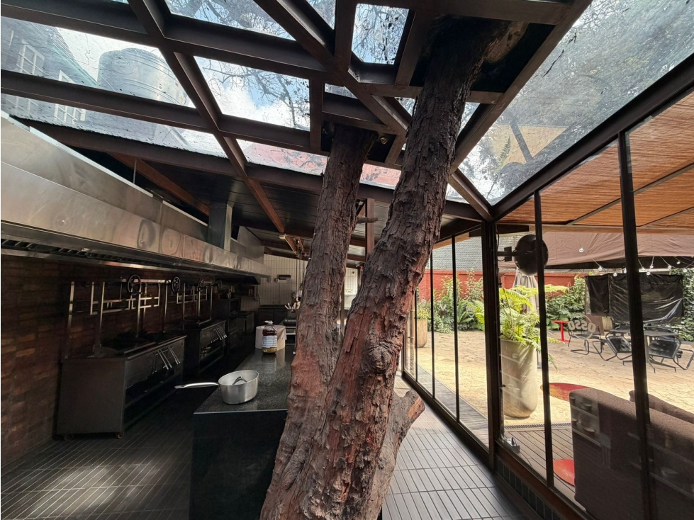 SE ARRIENDA O VENDE CASA COMERCIAL EN CHAPINERO 1800M2 — foto 2