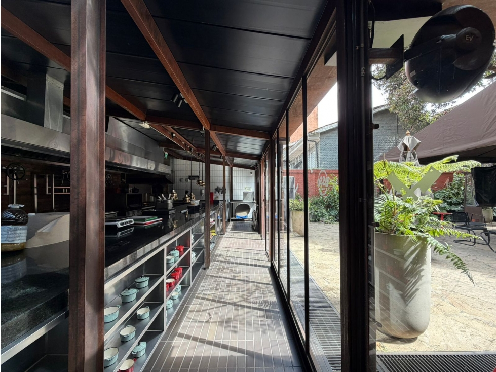 SE ARRIENDA O VENDE CASA COMERCIAL EN CHAPINERO 1800M2 — foto 3