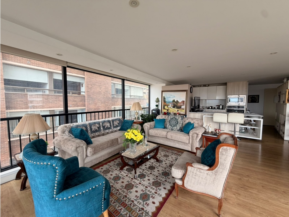SE VENDE APARTAMENTO EN CHICÓ ALTO 191M2 BALCÓN