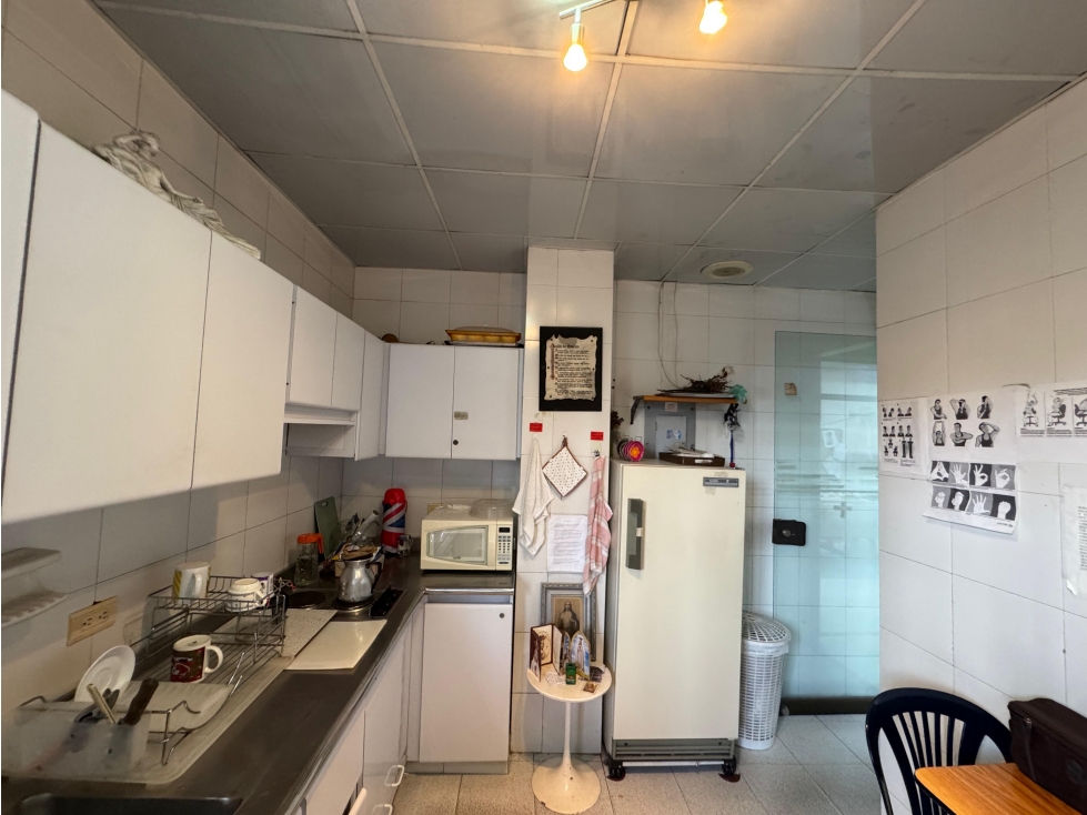 SE ARRIENDA LOCAL 330m2 SANTA BARBARA — foto 2