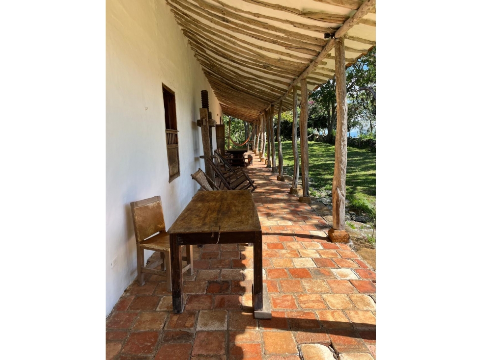 SE ARRIENDA X NOCHE CASA EN BARICHARA 625m2 - 2