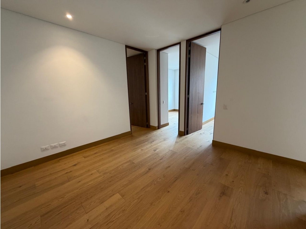 SE VENDE APARTAMENT EN CHICÓ NORTE 130M2 / BALCÓN — foto 5