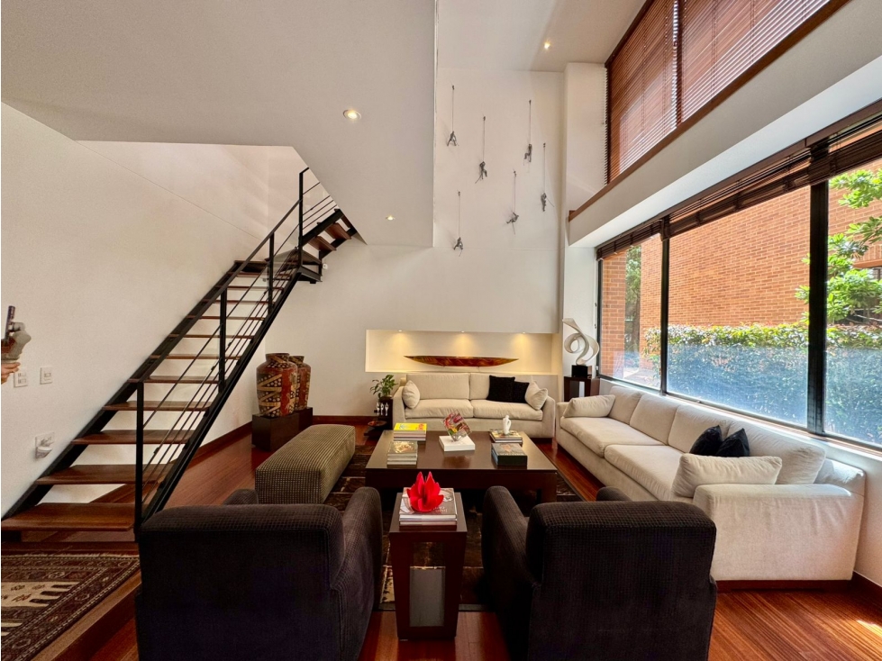 SE VENDE CASA EN CHICÓ RESERVADO 347m2 BALCÓN 15m2