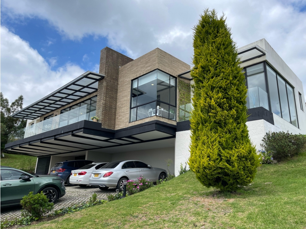 SE VENDE CASA EN APOSENTOS YERBABUENA 414m2 TERRAZAS 90m2 — foto 2